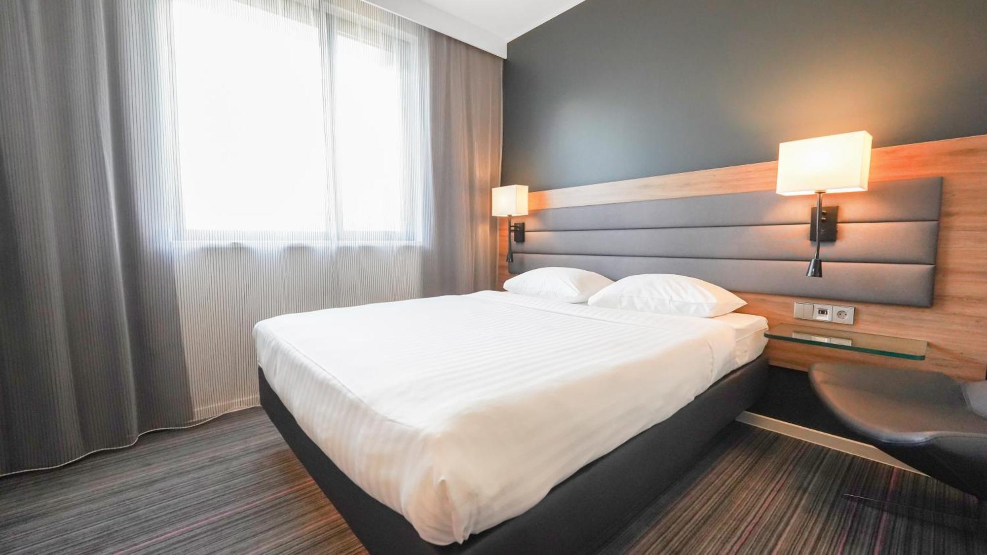 X Hotel Skjetten Extérieur photo