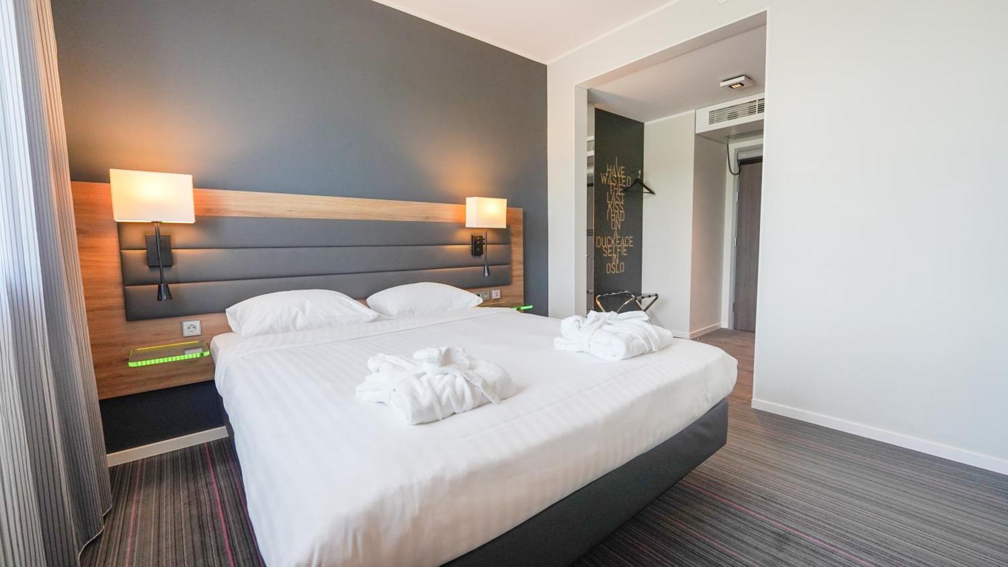 X Hotel Skjetten Extérieur photo