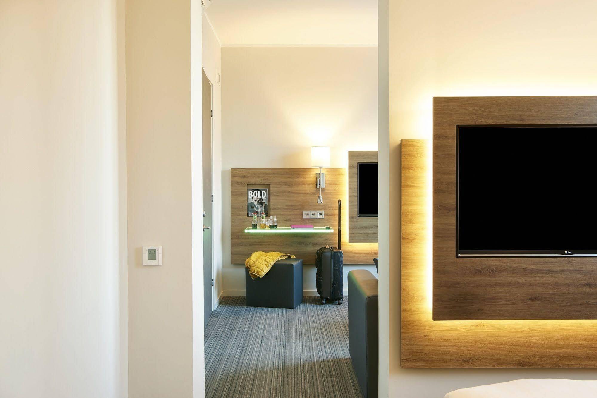 X Hotel Skjetten Extérieur photo